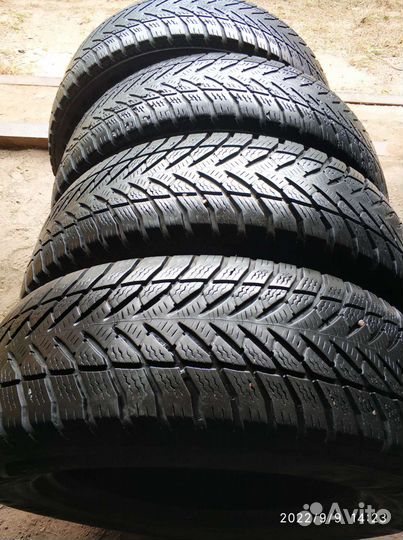Goodyear UltraGrip+ SUV 225/65 R17