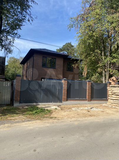 Дом 171,6 м² на участке 4 сот.