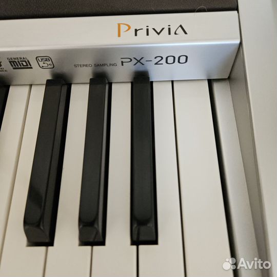 Цифровое пианино Casio Privia PX200