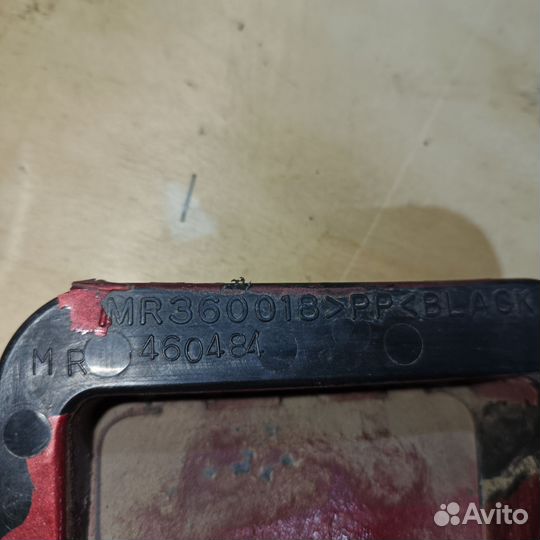 Вентиляционная решетка Mitsubishi Lancer 2005г