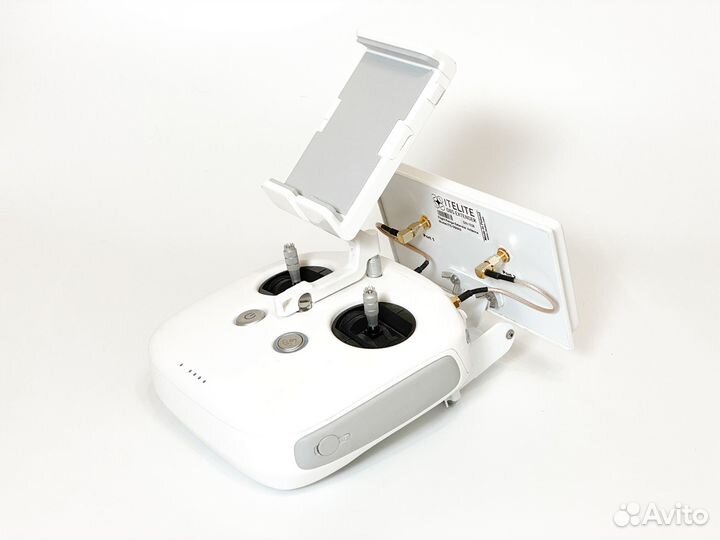 Квадрокоптер DJI Phantom 3 PRO