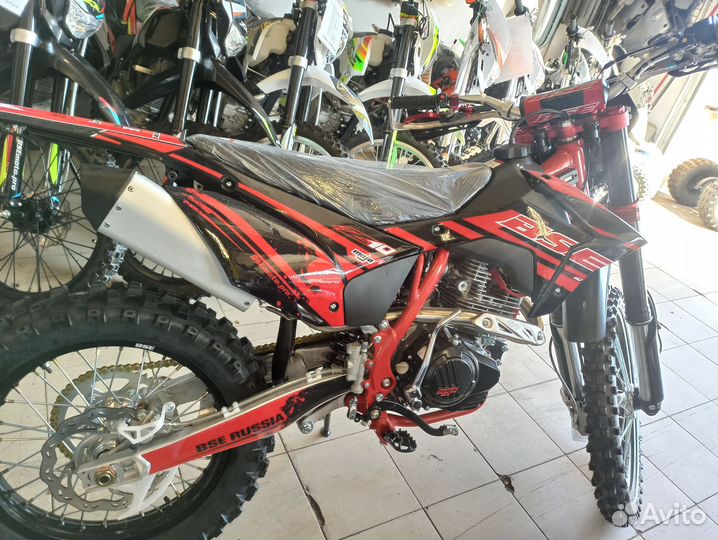 Кроссовый мотоцикл BSE Z10 Red Black