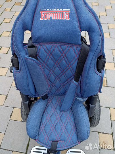 Прогулочная коляска новая