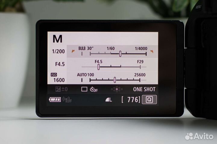Canon 200D Kit + Комплект