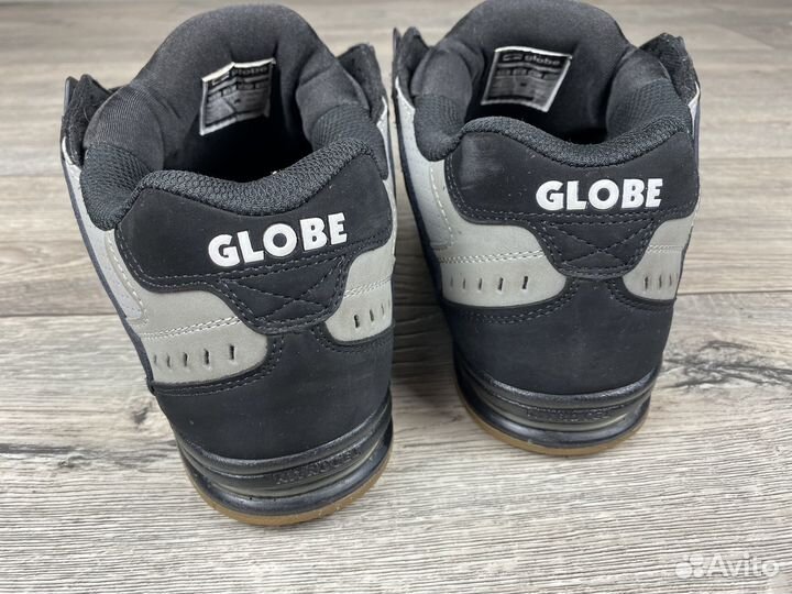 Globe sabre shoes