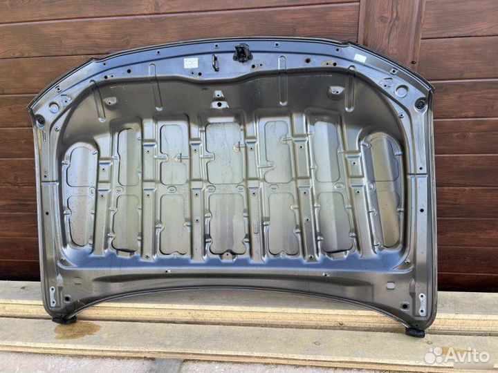 Капот в бронепленке Toyota Land Cruiser 200