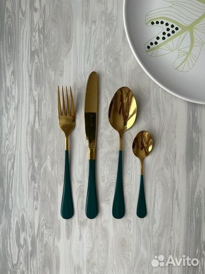 Набор столовых приборов новый