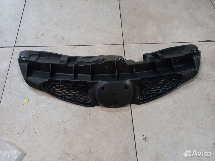 Решетка радиатора Toyota Aygo (05-г)