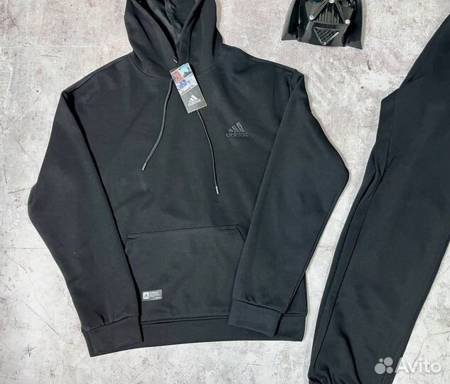 Спортивные костюмы Adidas