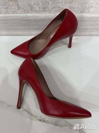 Туфли на каблуке