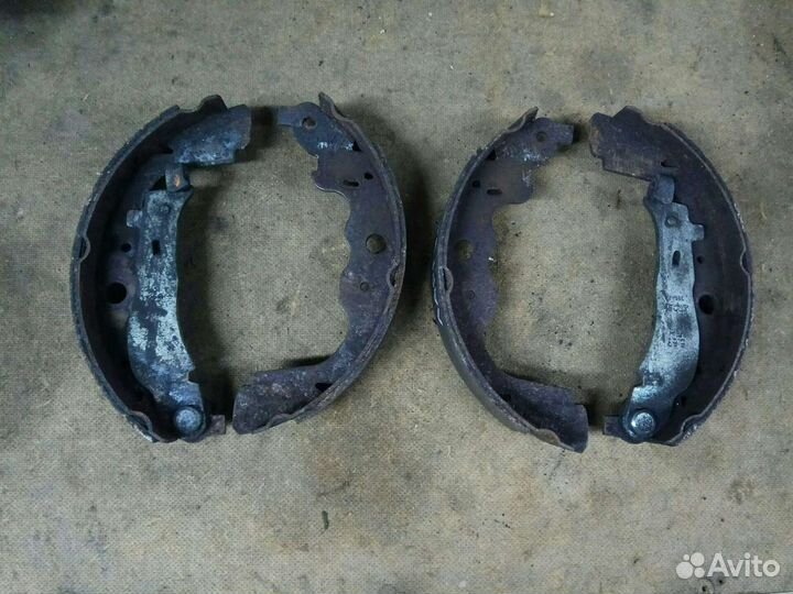 Комплект тормозных колодок Лада Ларгус