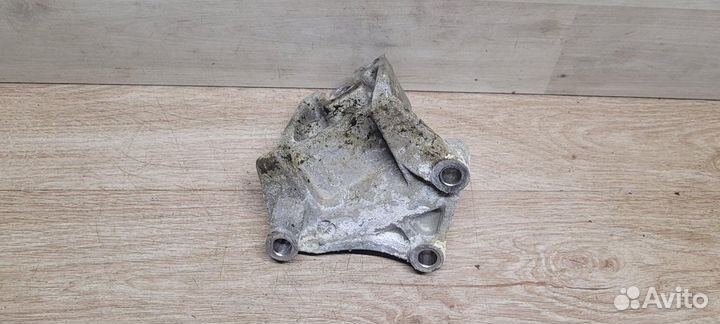 Кронштейн кпп Hyundai Creta