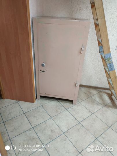 Сейф (СССР, тяжелый, с ключом )