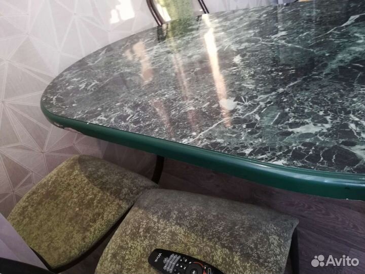 Стол
