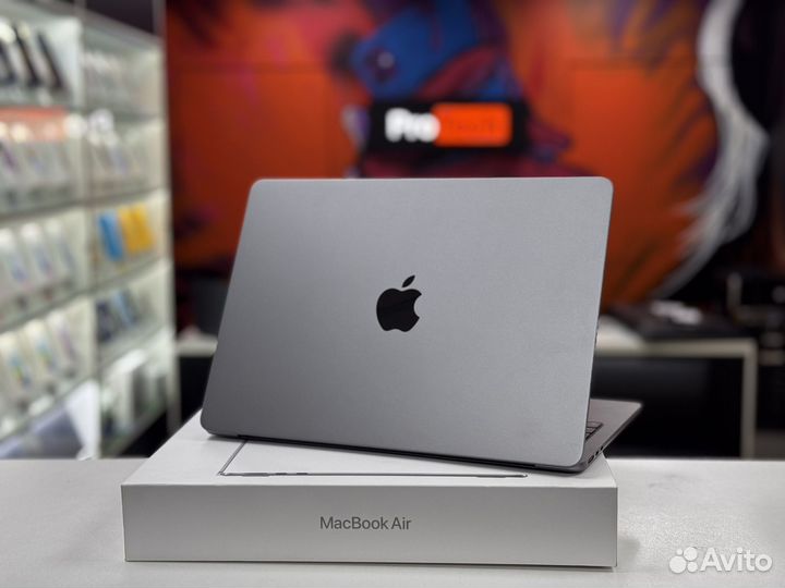 Macbook Air 13 2022 M2. Оф Гарантия