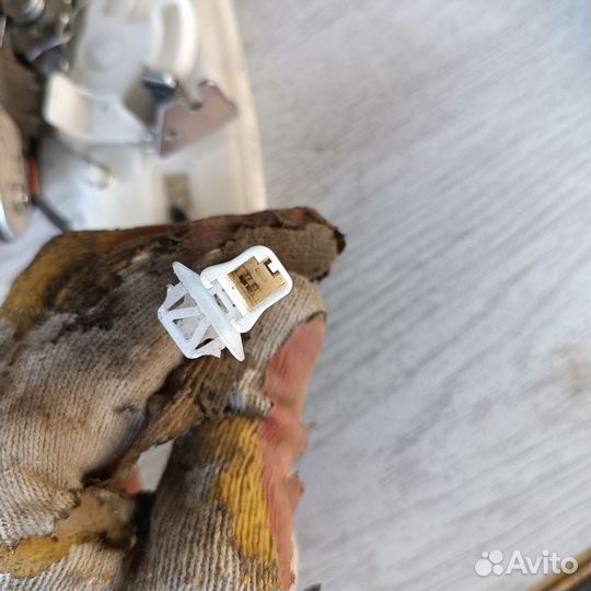 Замок багажника Honda Stepwgn IV (2009—2012)