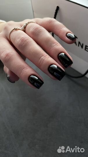 Покрытие ногтей на руках гель-лаком