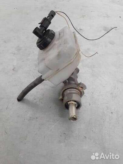 Главный тормозной цилиндр Renault Master 2 2002