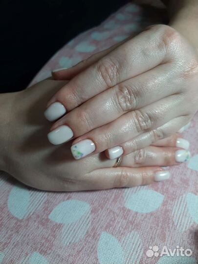 Наращивания ногтей