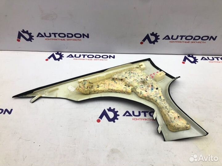 Обшивка задней стойки задняя правая Bmw 5-Series