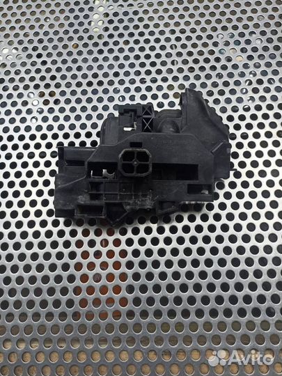 Кронштейн (крепление) радиатора левый нижний BMW 5