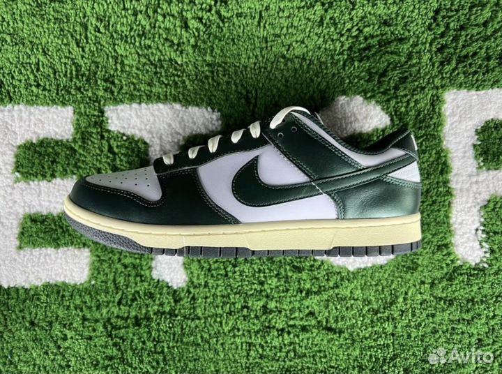 Nike dunk low vintage green