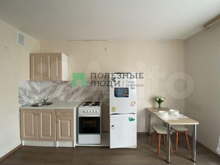 2-к. квартира, 41 м², 6/10 эт.