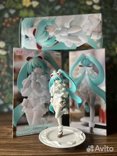 Аниме фигурка Sweet Sweets Hatsune Miku Noel