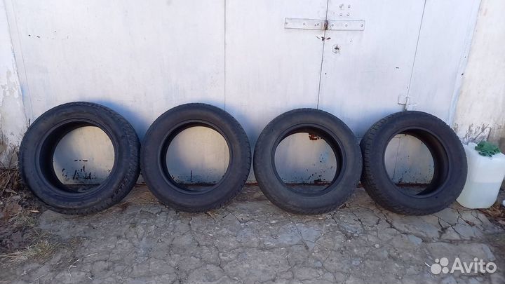 Goodyear UltraGrip Performance 215/65 R17 99V