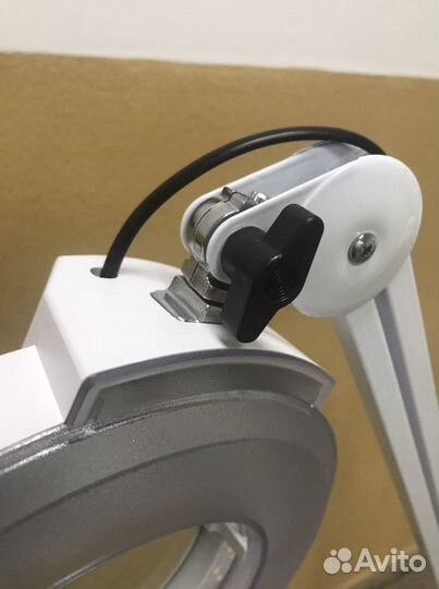 Лампа лупа для косметолога