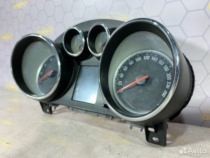 Щиток приборов Opel Astra J A14NET 2013