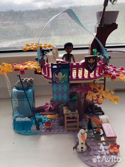 Lego Disney 41164 заколдованный домик на дереве