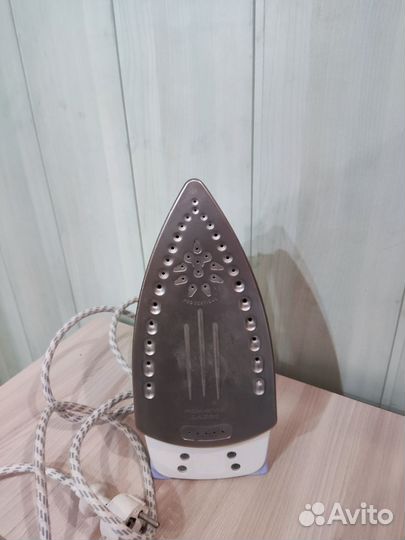 Утюг Vitek
