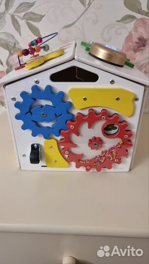 Бизиборд домик