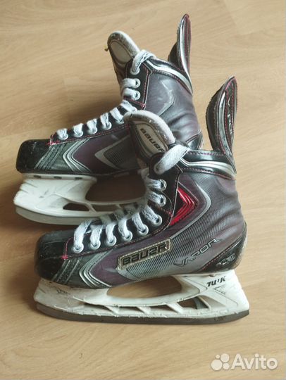 Хоккейные коньки bauer