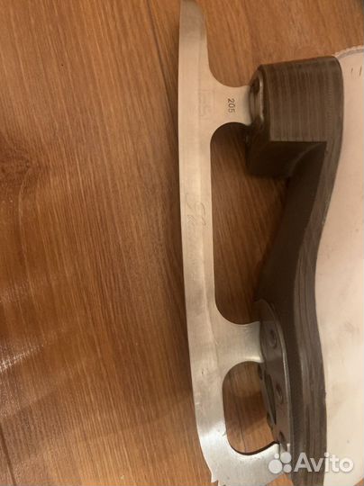 Коньки для фигурного катания 205