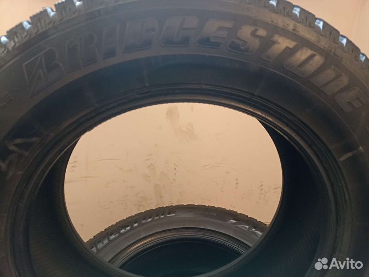 Bridgestone Ice Cruiser 7000 225/65 R17