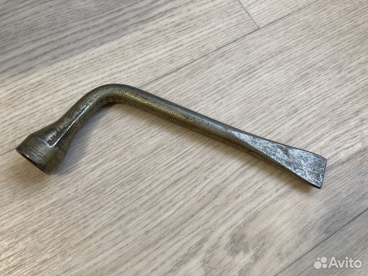 Ключ балонный на 19