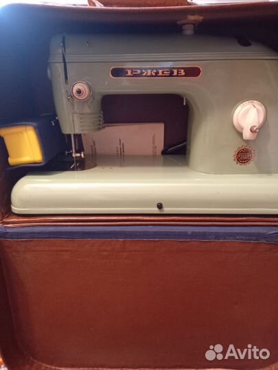 Швейная машинка ручная