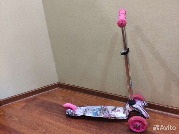 Самокат детский трехколесный для девочек