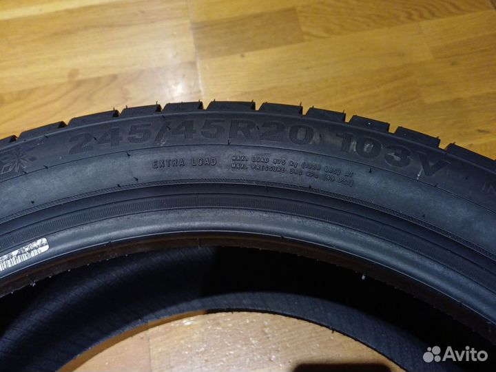 Triangle Snowlink TWT02 245/45 R20 103Y