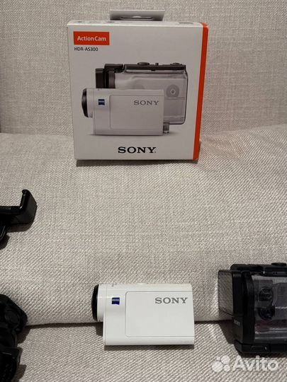 Экш-камера Sony HDR-AS300 + куча аксессуаров
