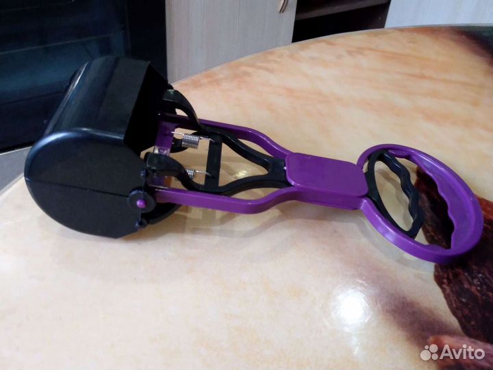 Совок для уборки за животными с ручкой новый