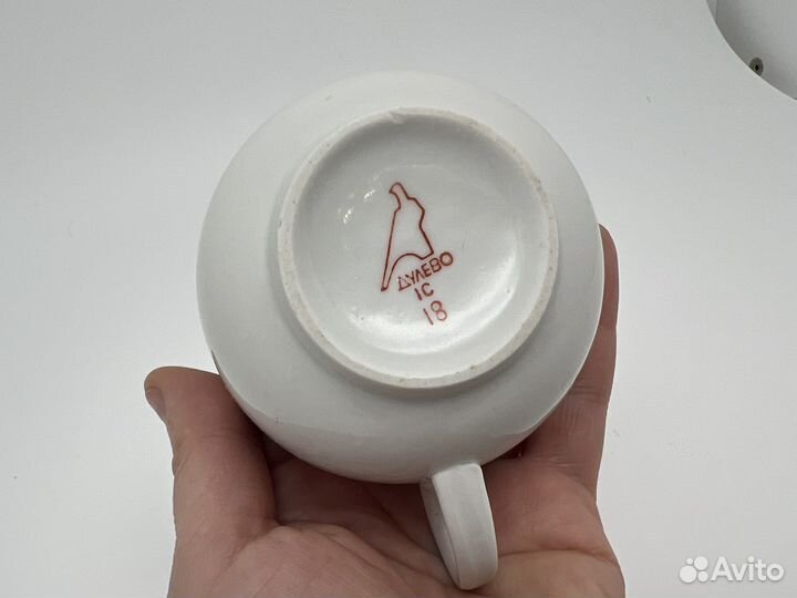 Маленькая чашечка в горошек