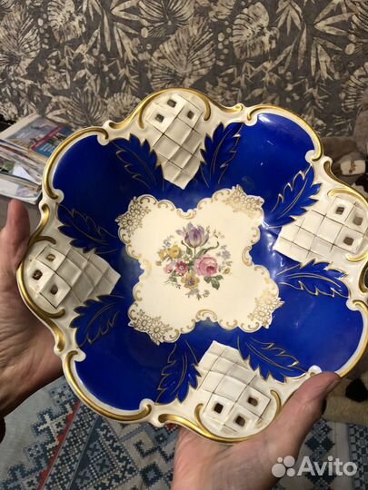 Фарфоровая фруктовница