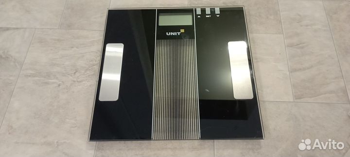 Весы напольные unit UBS-2210