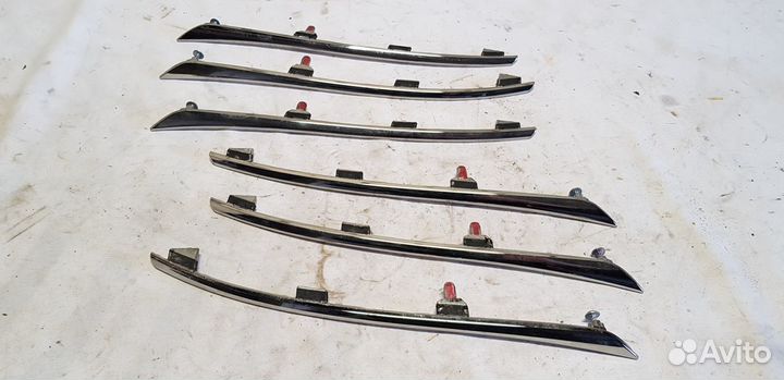 Toyota RAV 4 2006-2013 Молдинг решетки радиатора