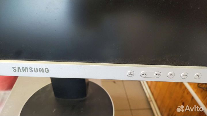 Монитор Samsung