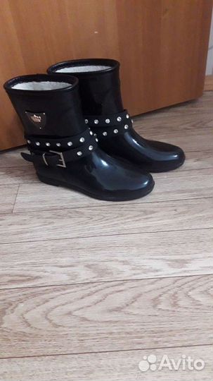 Женские резиновые сапоги