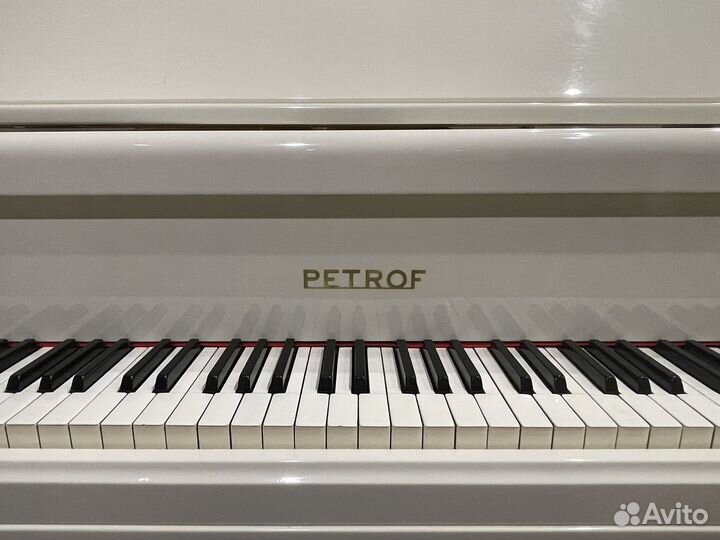 Концертный рояль